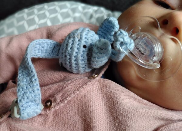 Nuggiketteli Hase blau - Image 3