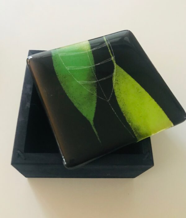 Bijouteriebox & Geschenkbox Blatt grün auf schwarz - Image 2