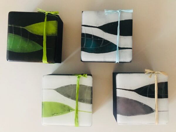 Bijouteriebox & Geschenkbox Blatt türkis auf weiss - Image 7