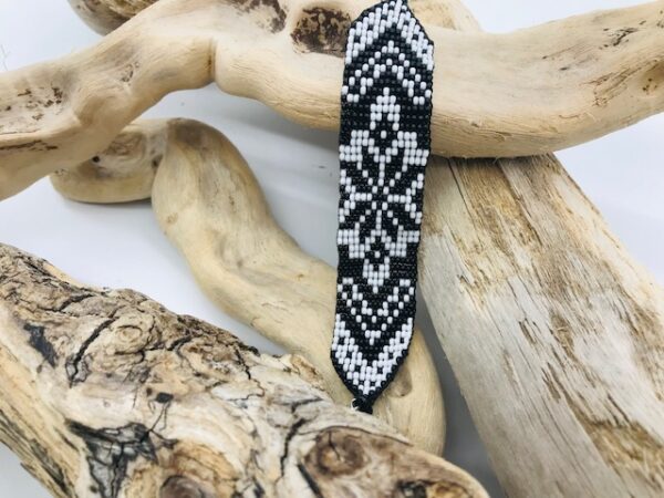 Perlenarmband scharz weiss