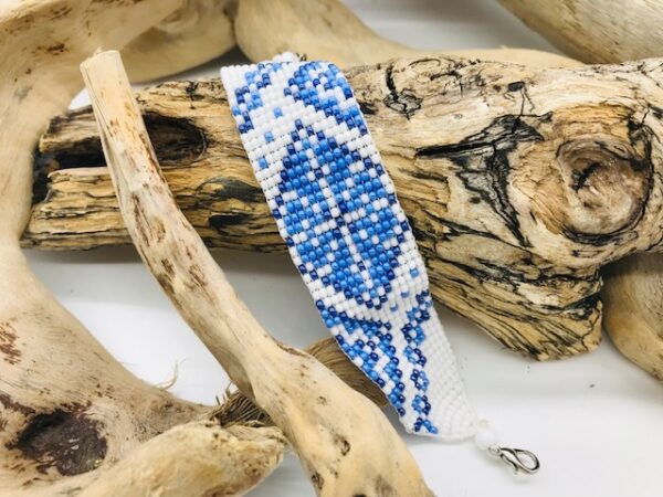 Perlenarmband weiss blau - Image 3