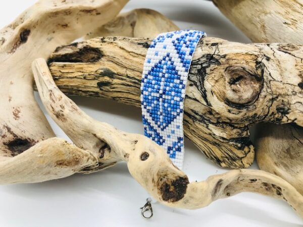 Perlenarmband weiss blau - Image 4