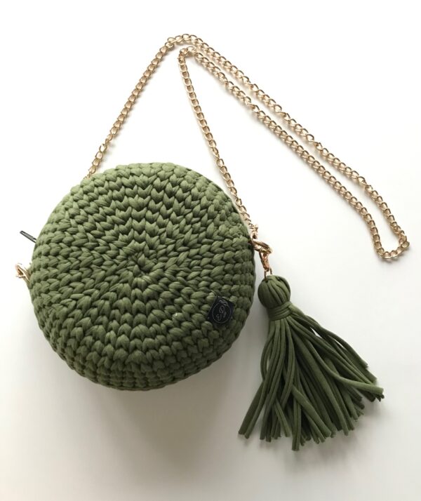 Runde Tasche khaki, Tragekette gold