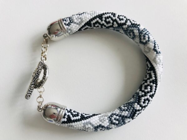 Armband schwarz weiss silber Perlen