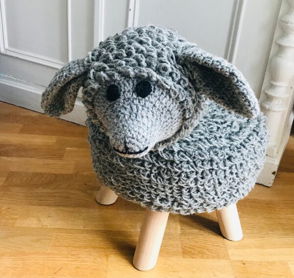 Schaf Hocker grau
