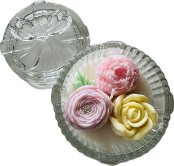 Kleiner Cupcake mit 3 Blumen im Glas