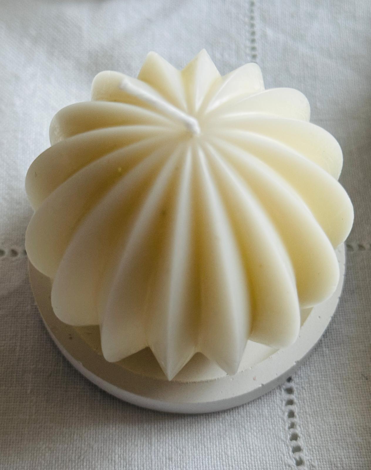 Weihnachtskugel creme – Bild 2