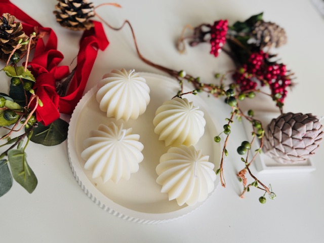 Weihnachtskugel creme – Bild 4